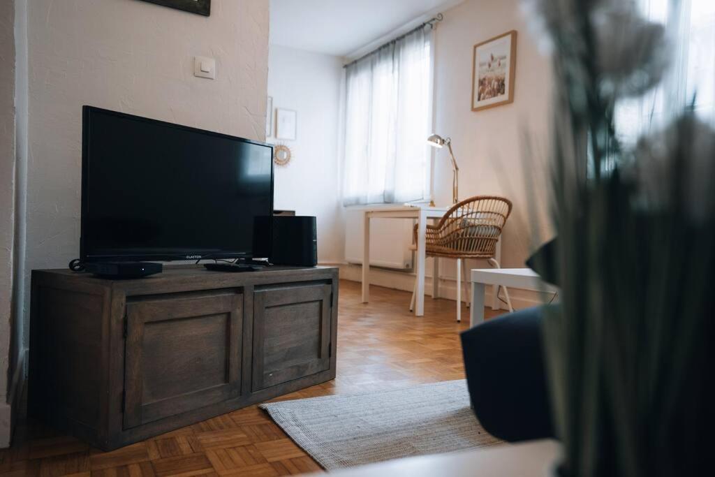 A Hauteur De Toits • Le Spacieux En Coeur De Ville Châteauroux Kültér fotó
